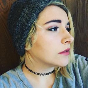 Meet your Posher, Genevieve